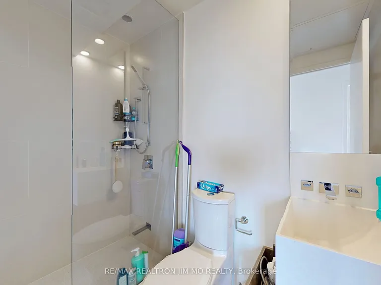 1 Bloor St E #2304 — Photo 17