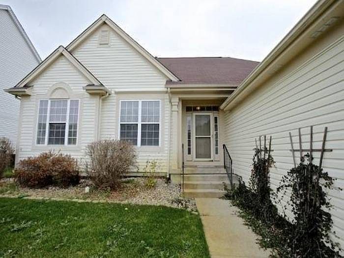 412 Farnsworth Circle