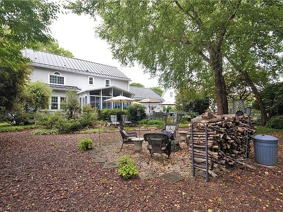 3rd image of 2020 Pembrooke Forest Dr