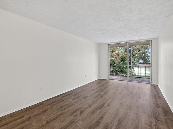 4th image of 7300 NW 17th Street #207