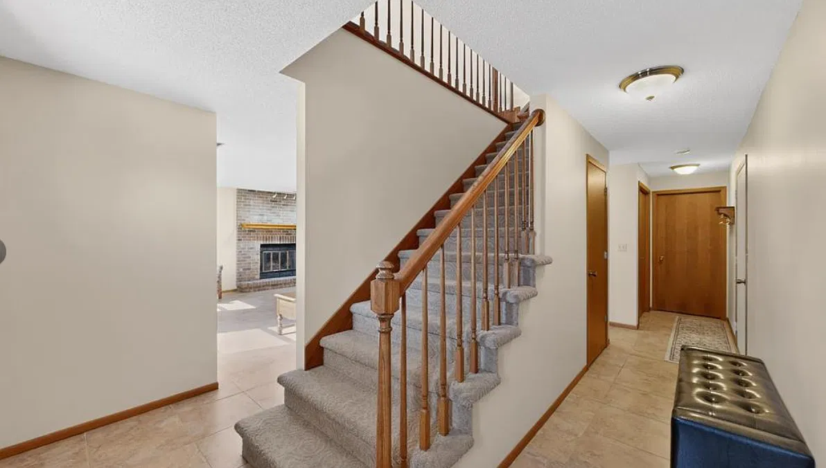 4 bed, 2134 sqft, $2,400 — Photo 3
