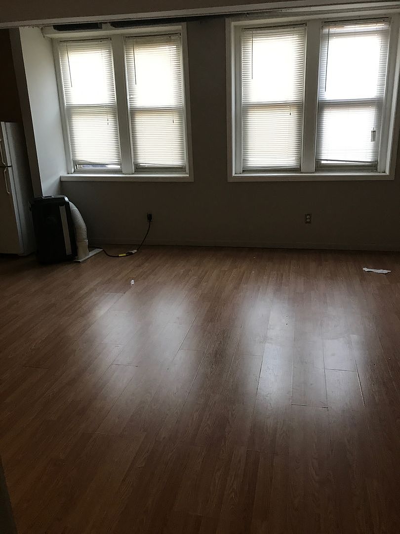 851 Oakwood Blvd APT 30, Dearborn, MI 48124 | Zillow