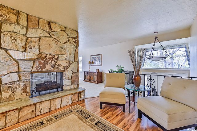 1st image of 1817 E North Woodside Dr