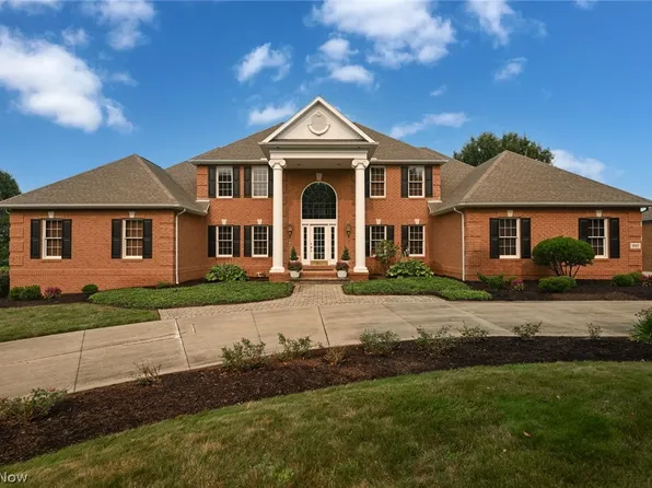 1597 Pilgrims Knob SE, North Canton, OH 44709