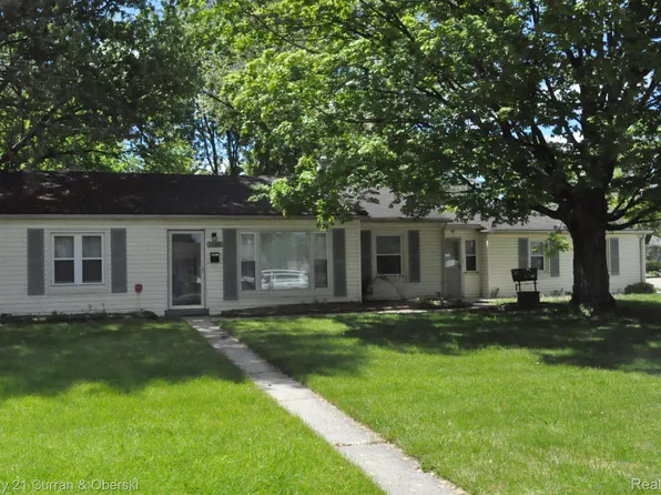 1843 Lathers St, Garden City, MI 48135