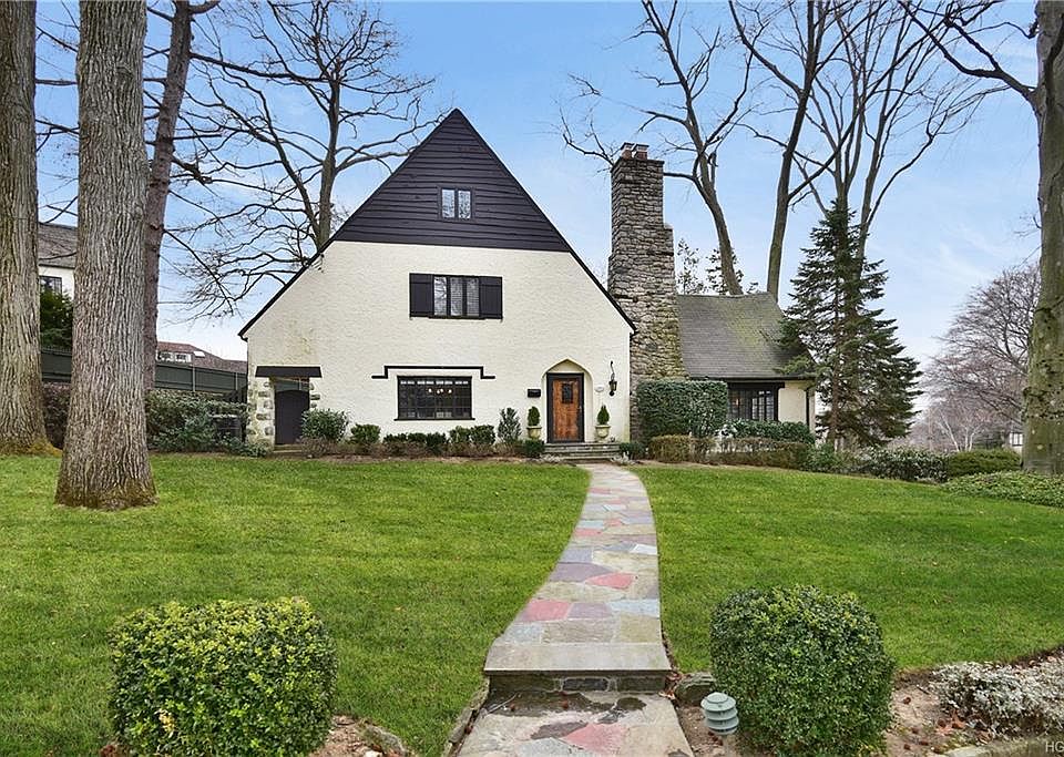 1st image of 54 Lookout Cir