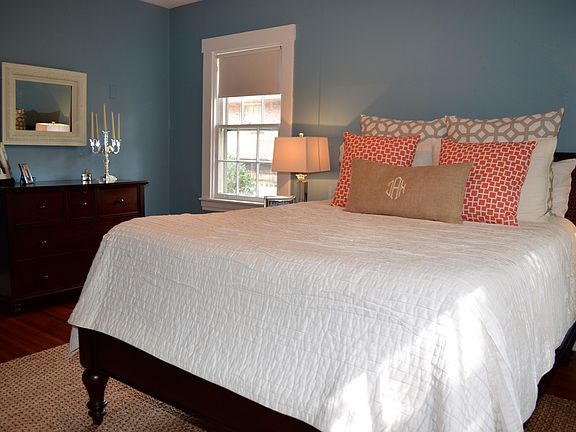 4th image of 46 Southgate Ave #1