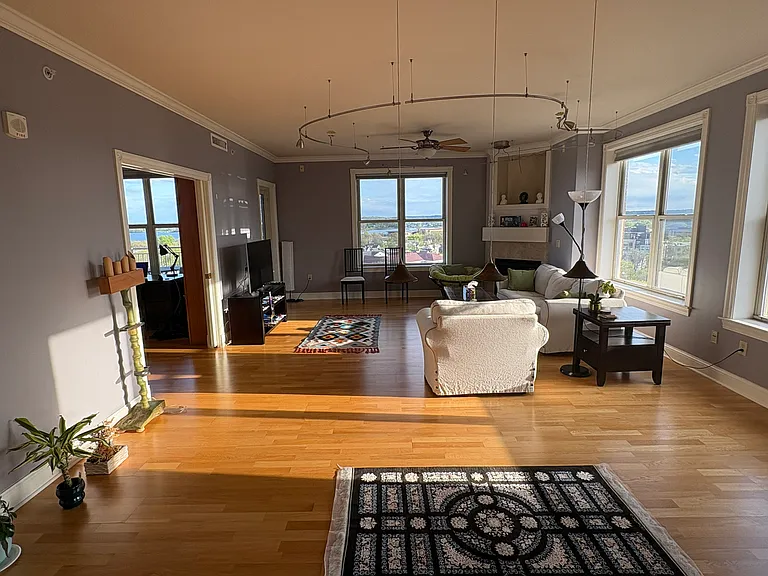 360 W Washington Ave #1001 — Photo 1