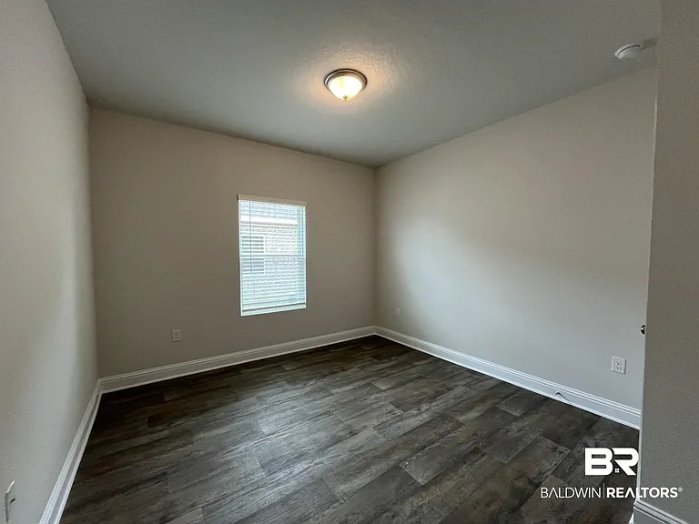 14836 Dayton Cir — Photo 5