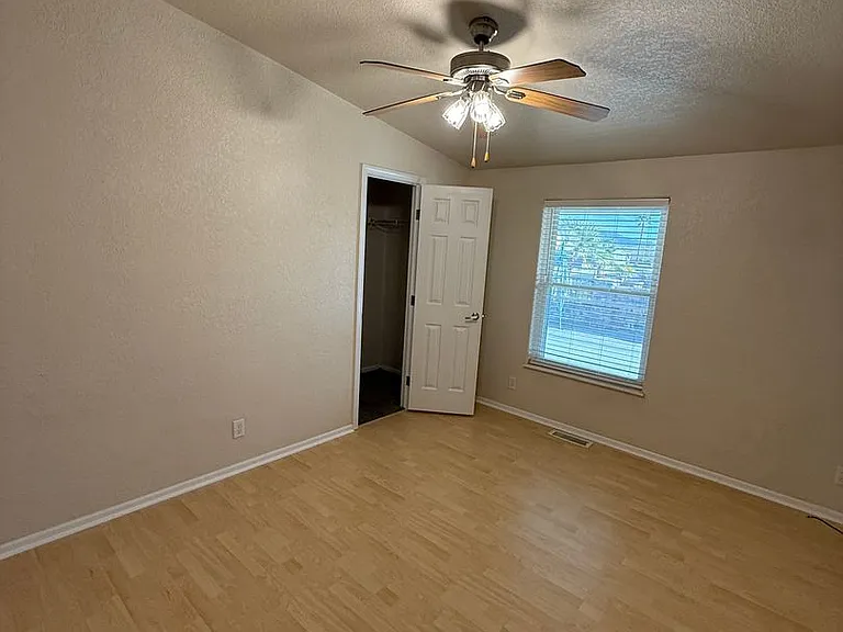 12655 E 46th Dr — Photo 17