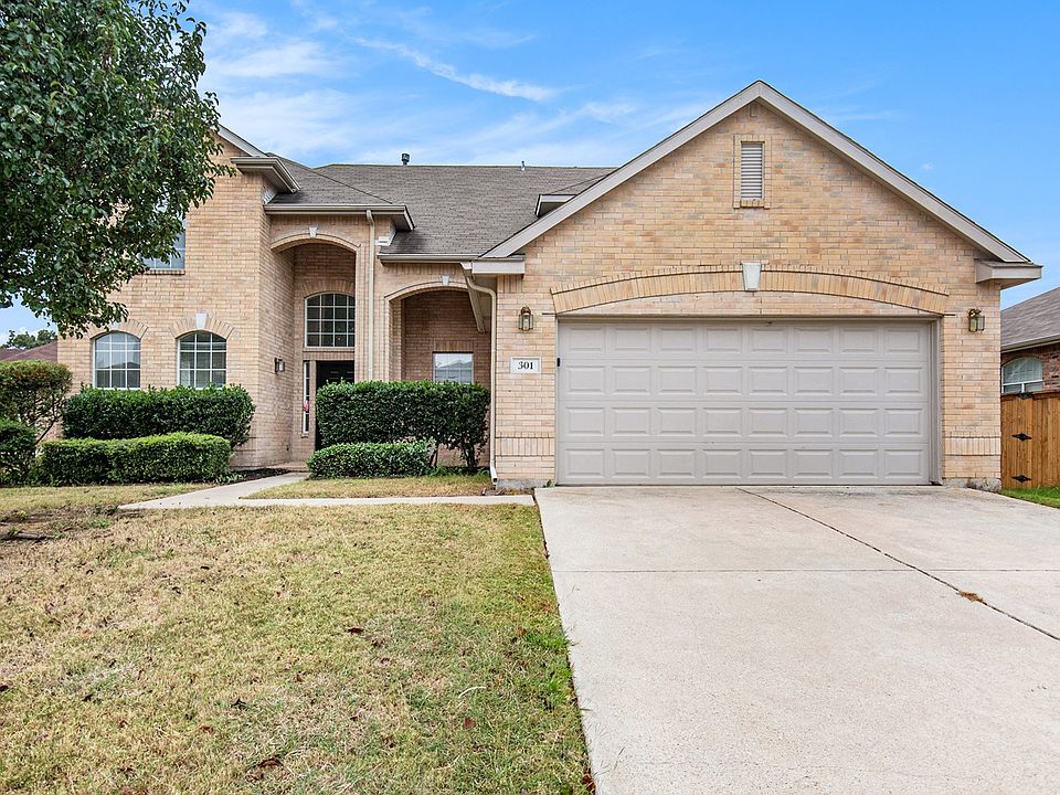 1st image of 301 Londonderry Ln