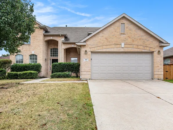 301 Londonderry Ln, Mansfield, TX 76063