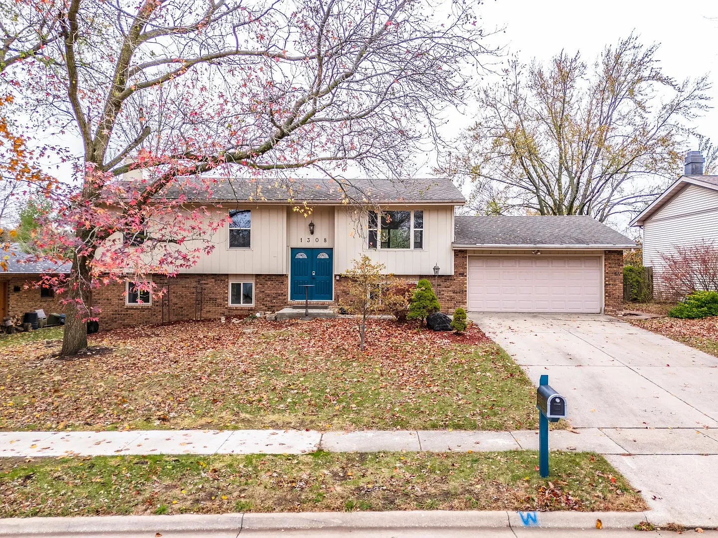 1308 Schroeder Dr photo 1