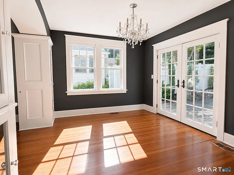 4 Raymond Pl — Photo 5