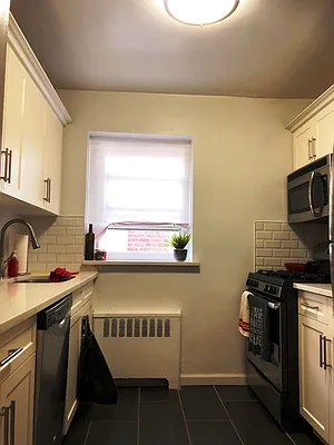 Rented by Prime Realty | media 18