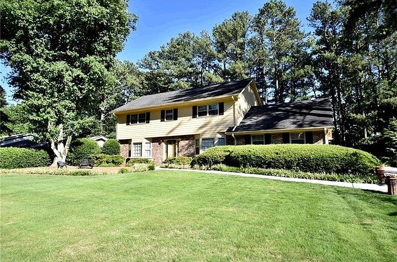 1st image of 1305 W Nancy Creek Dr