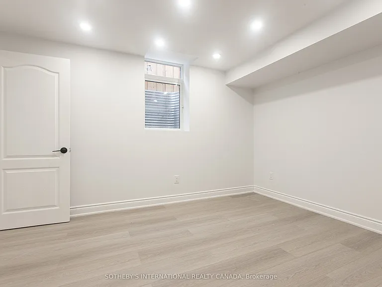1182 Blueheron Blvd #BASEMENT — Photo 10
