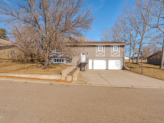 2nd image of 123 Wilcox Ave