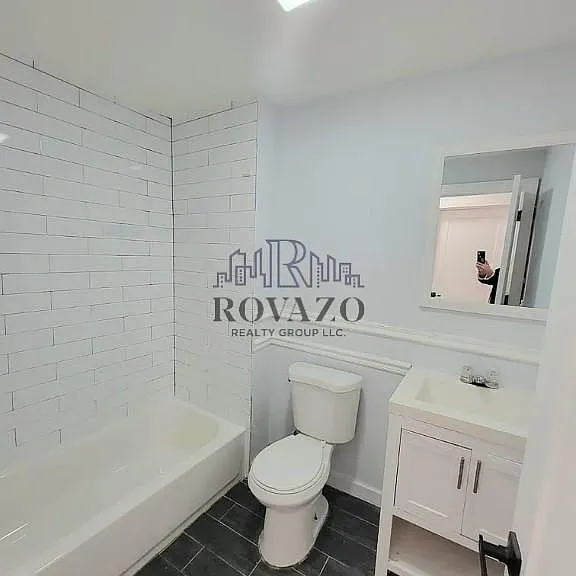 378-379 S 20th St #2R — Photo 9