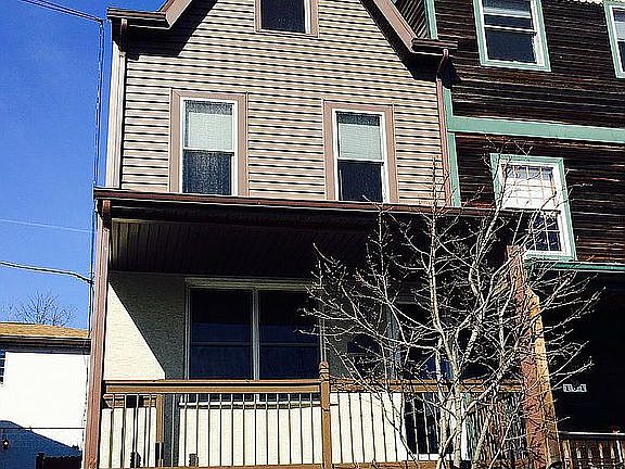 Front Facade & Porch