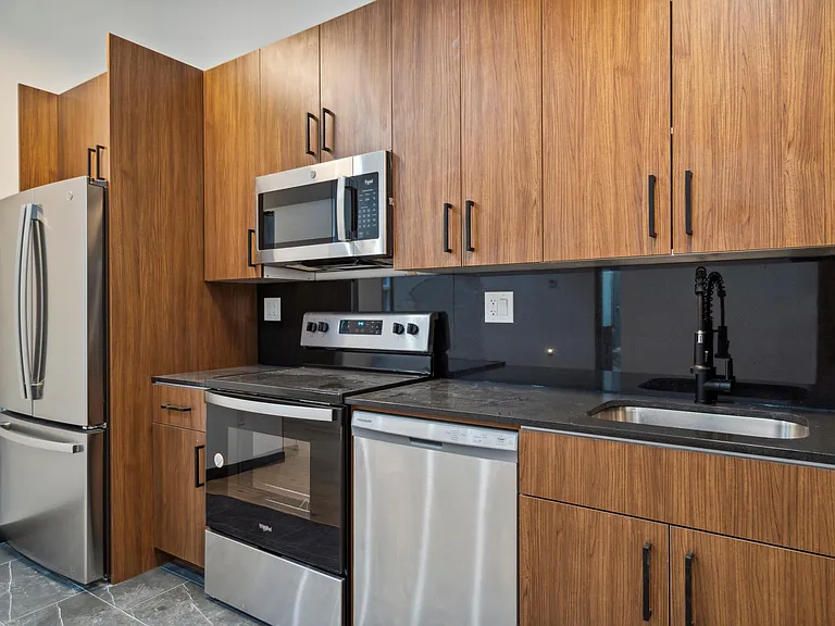 212 Church St #4 — Photo 4