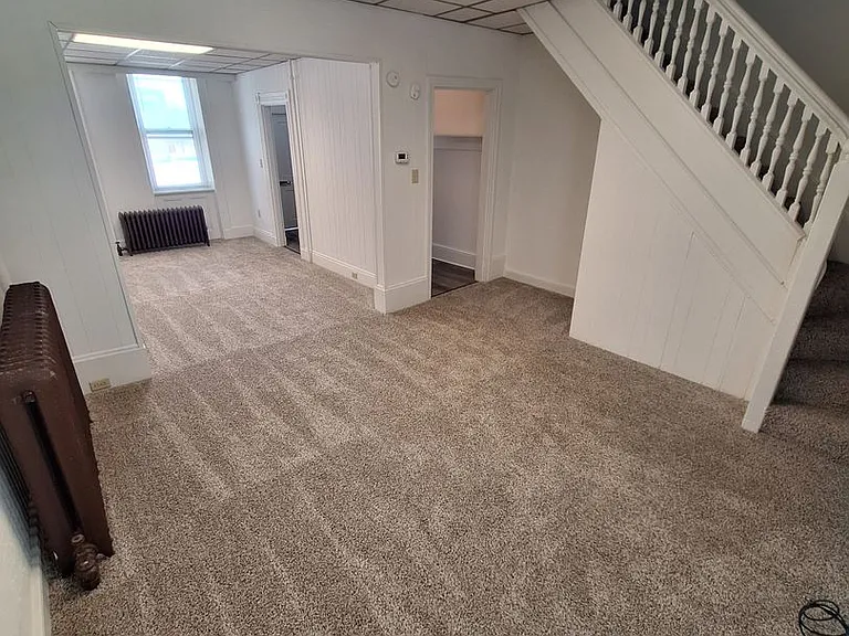 207 S Beaver St — Photo 4