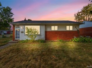 30719 Bradner Dr, Warren, MI 48088