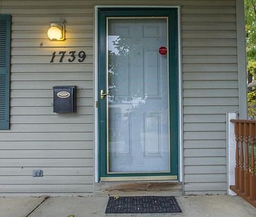 2nd image of 1739 Newberry St