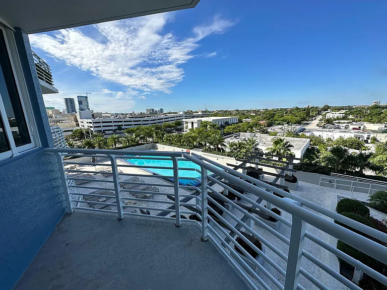 1551 N Flagler Dr #708 — Photo 19
