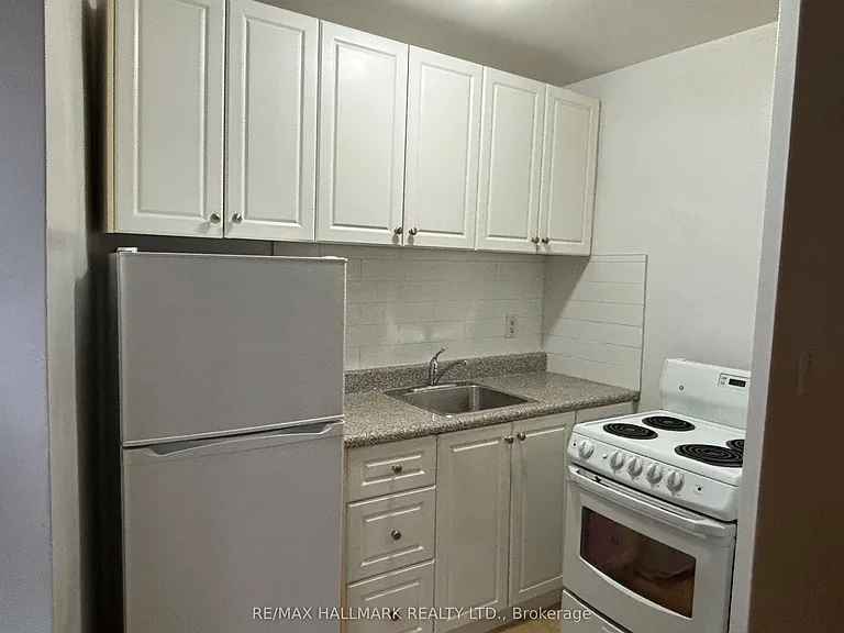 134 Lawton Blvd #211 — Photo 7
