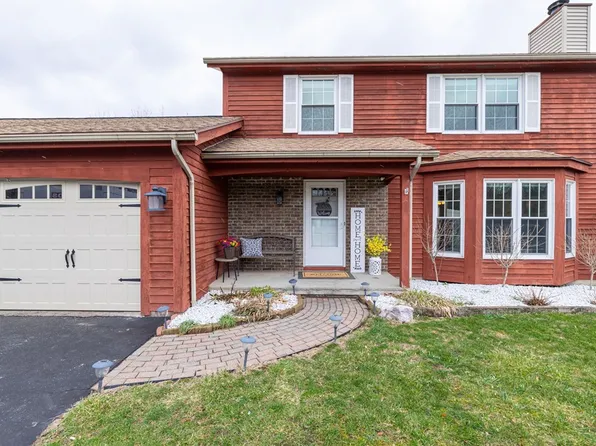 228 Briarwood Ln, Scottsville, NY 14546