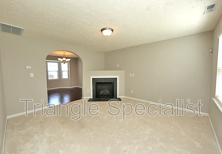1909 Raj Dr — Photo 2
