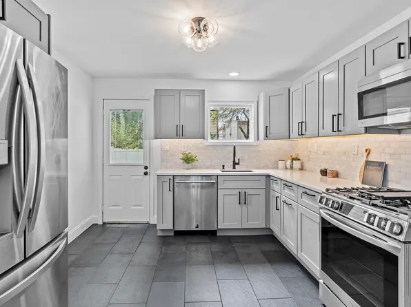 183 Lexington Avenue image 11 of 30