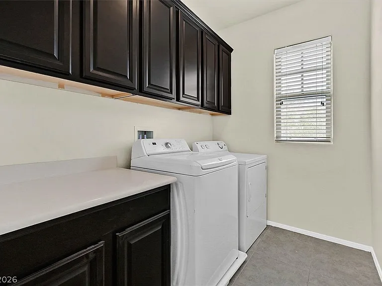 7360 Rainford St — Photo 32