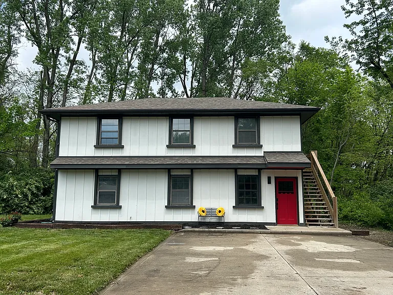 23-23A Cherry St #A — Photo 2
