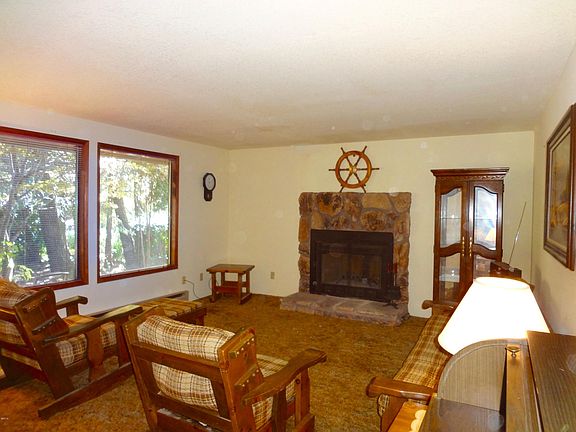 2nd image of 5335 Palisades Dr