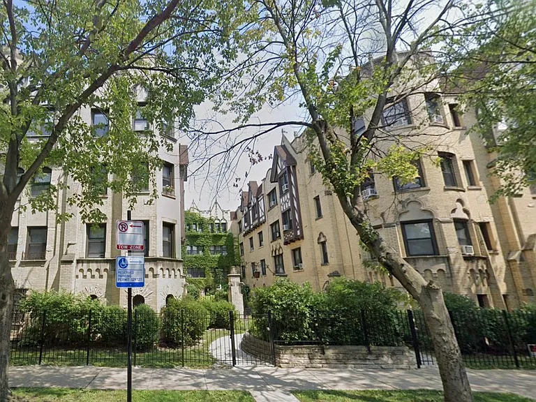 5655 N Spaulding Ave #3W — Photo 1