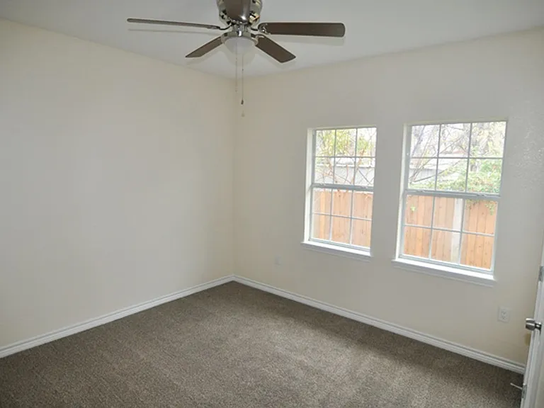 3225 S Adams St — Photo 17