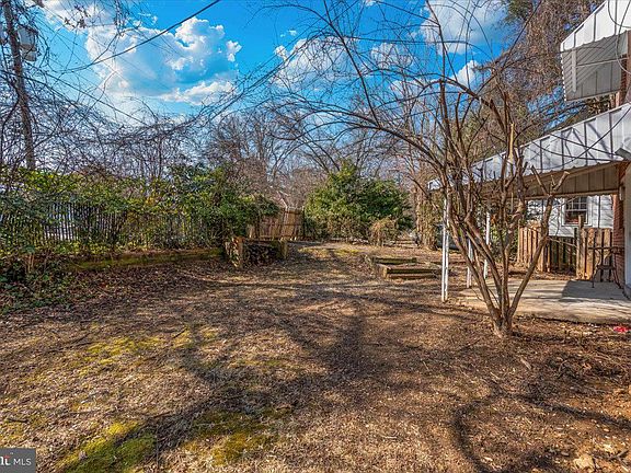 3rd image of 2 Dale Dr