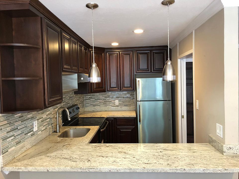 1st image of 500 El Camino Real APT 109