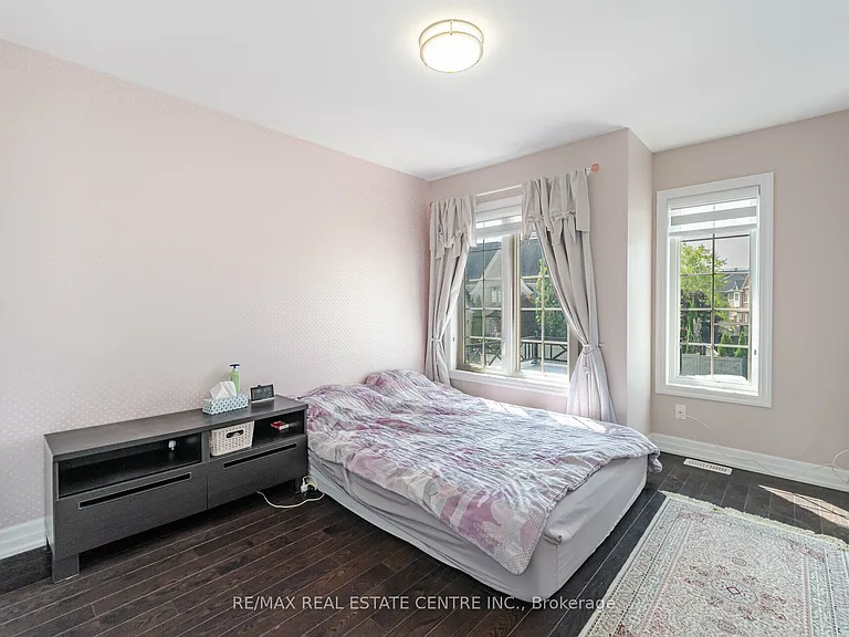 34 Alex Campbell Cres — Photo 22