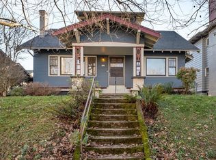 736 NE Laurelhurst Pl, Portland, OR 97232