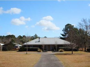 11991 Lee Bishop Rd, Irvington, AL 36544