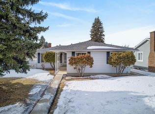 3520 117a St NW, Edmonton, AB T6J 1V4