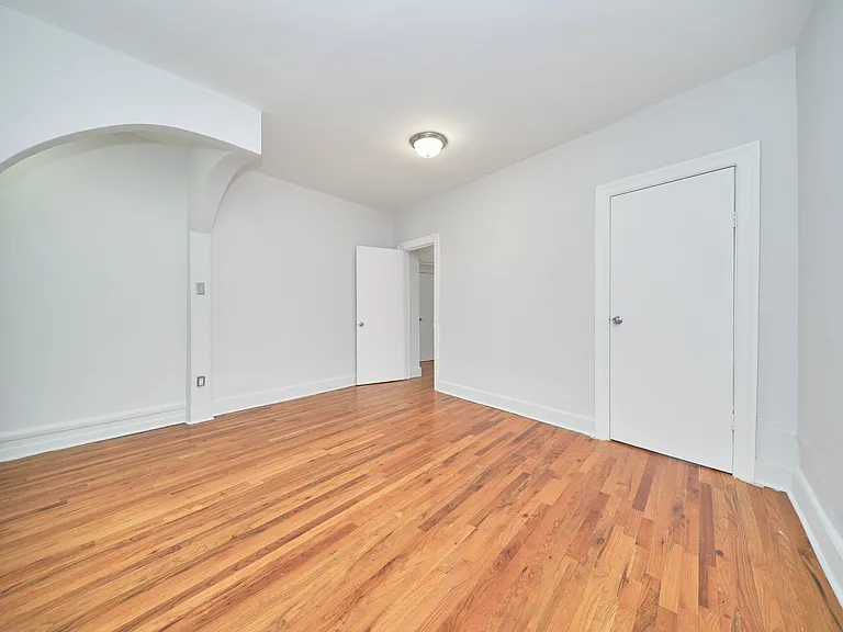 587 Riverside Dr #1C — Photo 2