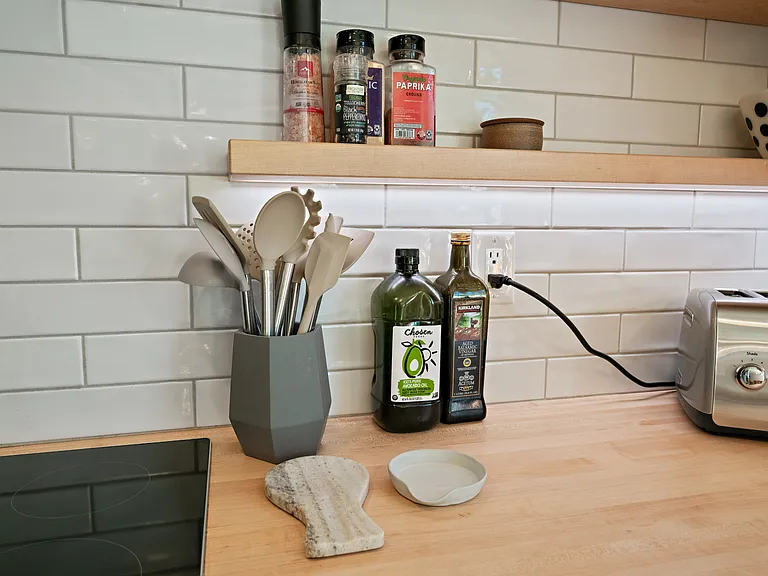12 W Hayes St #5H — Photo 57