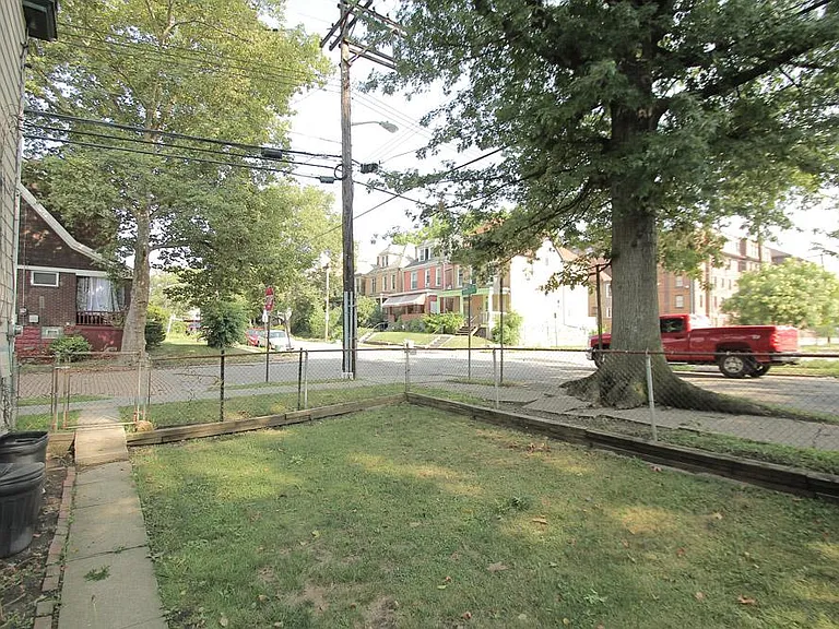 720 West St — Photo 18