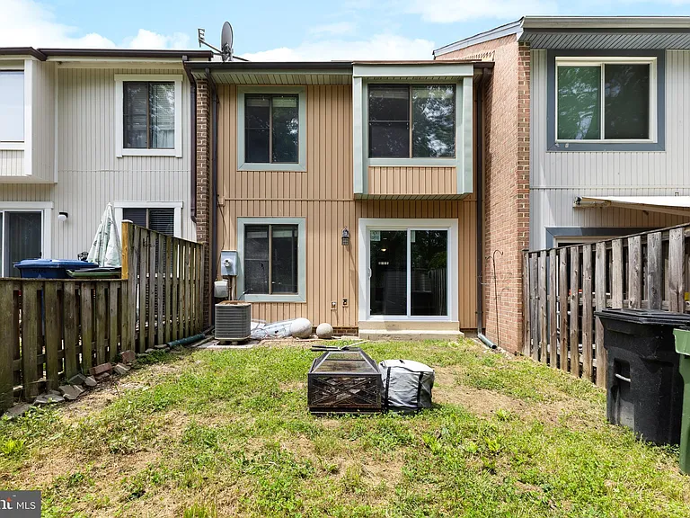 2813 Cambridge Dr — Photo 28