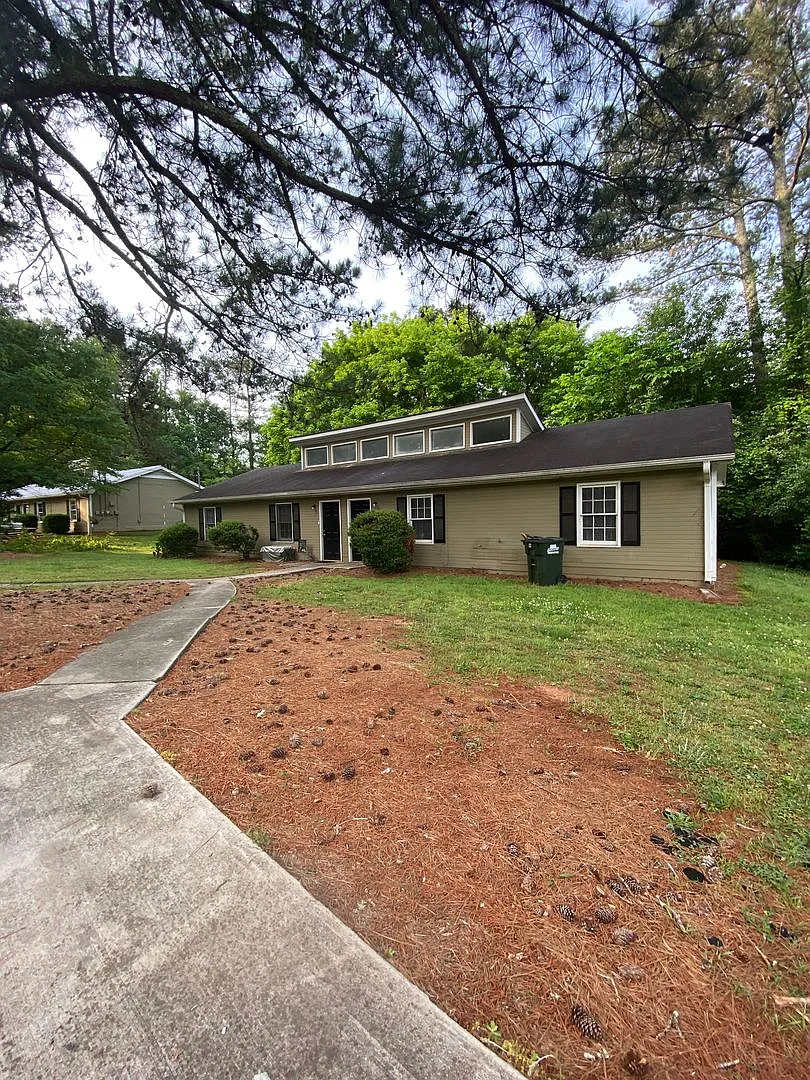111/113 Loblolly Dr — Photo 2