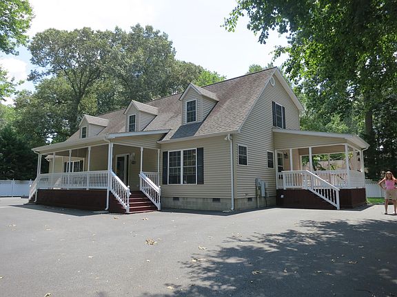 2nd image of 31538 Hazzard Dr